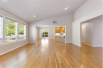 1368 SE Barberry Ave, Dallas, OR 97338 - Photo 5