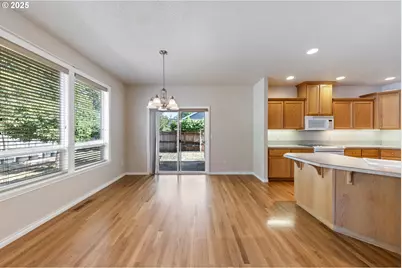 1368 SE Barberry Ave, Dallas, OR 97338 - Photo 7