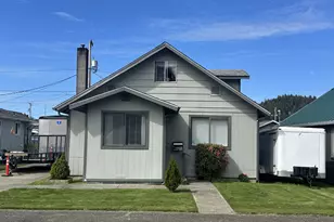 2063 Alder Ave, Reedsport, OR 97467 - Photo 29