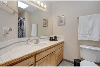 1758 NW 18th Ct, Gresham, OR 97030 - Photo 31