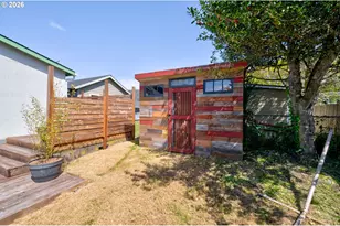 335 9th Ave, Seaside, OR 97138 - Photo 21