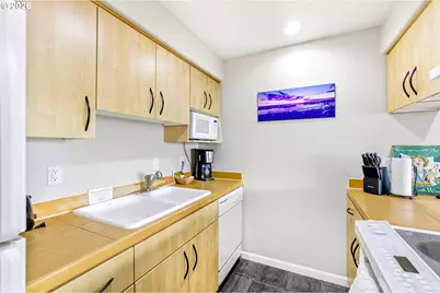 890 SE Bay Blvd #104, Newport, OR 97365 - Photo 15