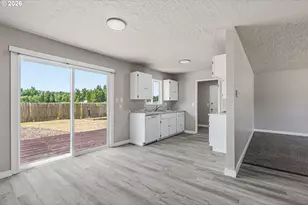 411 Brierwood Ct, Castle Rock, WA 98611 - Photo 9