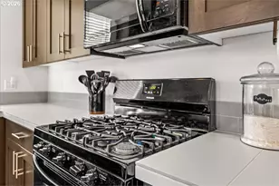 1840 N Chinook Ln, Lafayette, OR 97127 - Photo 13