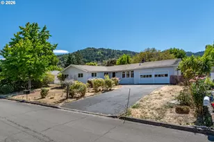 3085 W Shasta Ave, Roseburg, OR 97471 - Photo 43