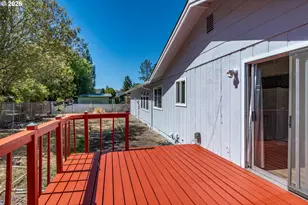 3085 W Shasta Ave, Roseburg, OR 97471 - Photo 31