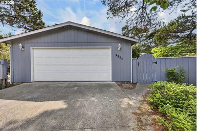 4895 Seapine Dr, Florence, OR 97439 - Photo 1