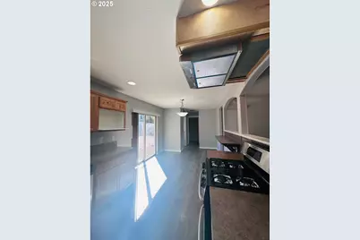 2428 SW Kalama Ave, Redmond, OR 97756 - Photo 7