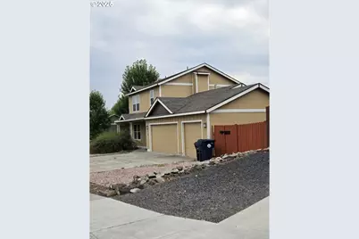 2428 SW Kalama Ave, Redmond, OR 97756 - Photo 3