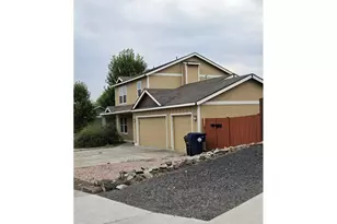 2428 SW Kalama Ave, Redmond, OR 97756 - Photo 3