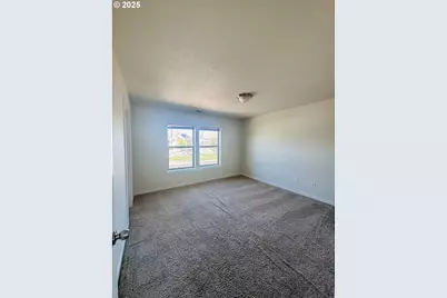 2428 SW Kalama Ave, Redmond, OR 97756 - Photo 13