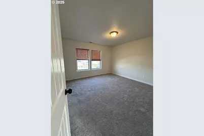 2428 SW Kalama Ave, Redmond, OR 97756 - Photo 15