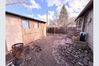 1207 10th St, La Grande, OR 97850 - Photo 11