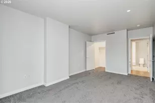 836 S Curry St, Portland, OR 97239 - Photo 25