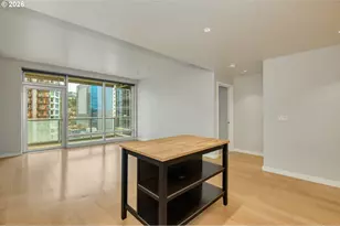 836 S Curry St, Portland, OR 97239 - Photo 13