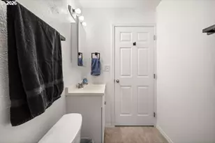 1677 25th St, Florence, OR 97439 - Photo 11