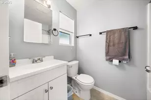 1677 25th St, Florence, OR 97439 - Photo 21