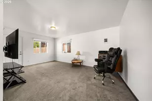 1677 25th St, Florence, OR 97439 - Photo 3