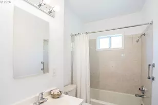 305 NE 26th Ave, Portland, OR 97232 - Photo 21