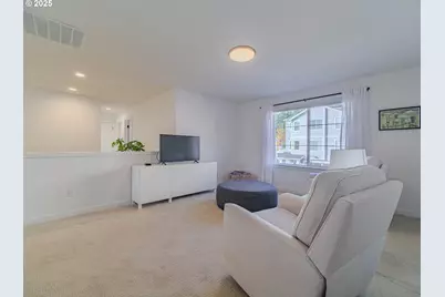 8588 SW Summit Ct, Portland, OR 97225 - Photo 13