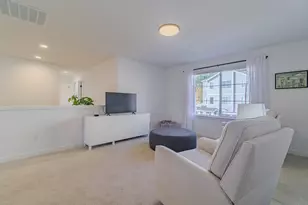 8588 SW Summit Ct, Portland, OR 97225 - Photo 13