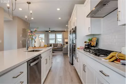 8267 SE Blanton St, Hillsboro, OR 97123 - Photo 11