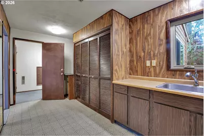 10033 SW Quail Post Rd, Portland, OR 97219 - Photo 37