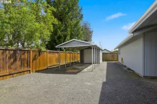 1763 Labona Dr, Eugene, OR 97404 - Photo 33