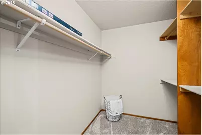 2062 Lake Isle Dr, Eugene, OR 97401 - Photo 23