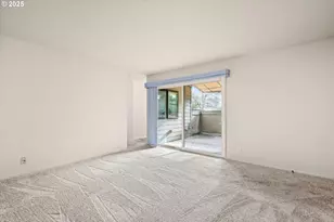 2062 Lake Isle Dr, Eugene, OR 97401 - Photo 17