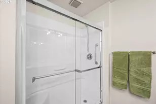 2062 Lake Isle Dr, Eugene, OR 97401 - Photo 21