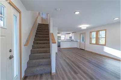 51685 Rose St, Blue River, OR 97413 - Photo 11