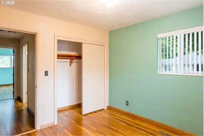 425 W Maple St, Roseburg, OR 97471 - Photo 19