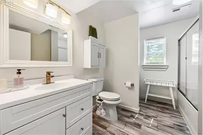 245 SE 193rd Ave, Portland, OR 97233 - Photo 11