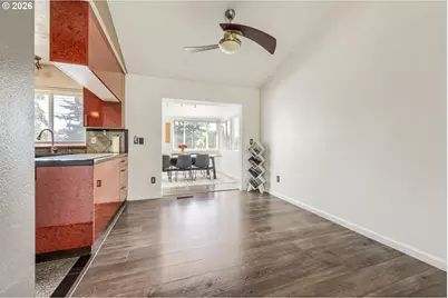 245 SE 193rd Ave, Portland, OR 97233 - Photo 5