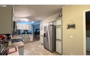 1699 N Terry St, Eugene, OR 97402 - Photo 17