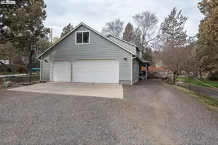 905 SW Burns Ln, Madras, OR 97741 - Photo 7