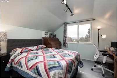 905 SW Burns Ln, Madras, OR 97741 - Photo 33