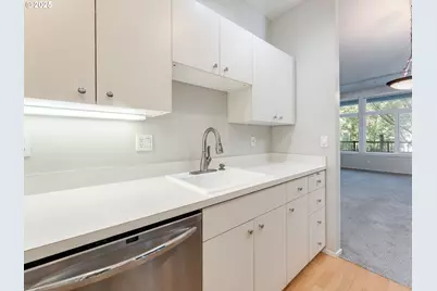 618 NW 12th Ave #306, Portland, OR 97209 - Photo 17