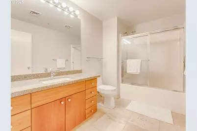 618 NW 12th Ave #306, Portland, OR 97209 - Photo 15