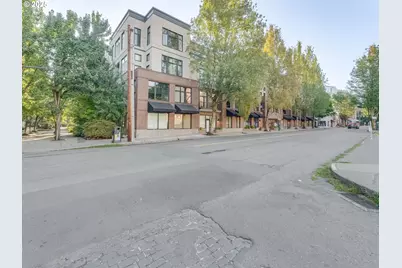 618 NW 12th Ave #306, Portland, OR 97209 - Photo 3