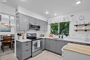 3161 NE 1st Pl, Hillsboro, OR 97124 - Photo 11