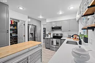 3161 NE 1st Pl, Hillsboro, OR 97124 - Photo 13