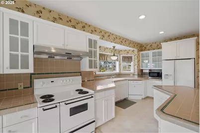 1045 Taylor Rd, Kalama, WA 98625 - Photo 15