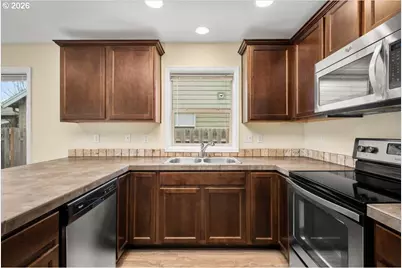 3614 Sweetwater Ave, Woodburn, OR 97071 - Photo 9