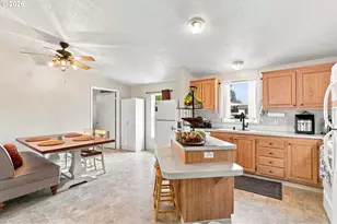4900 Royal Ave, Eugene, OR 97402 - Photo 9