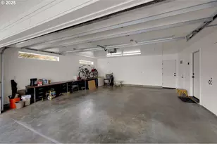 820 Lariat Dr, Eugene, OR 97401 - Photo 43