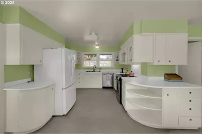 820 Lariat Dr, Eugene, OR 97401 - Photo 15