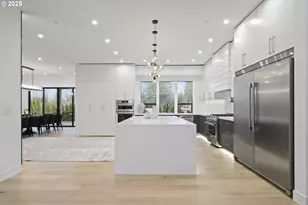 590 W U St, Washougal, WA 98671 - Photo 11