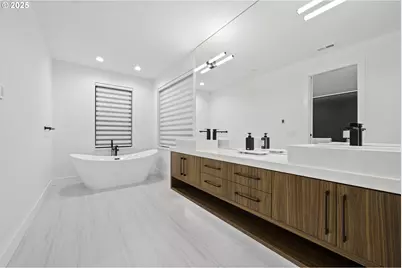 590 W U St, Washougal, WA 98671 - Photo 37